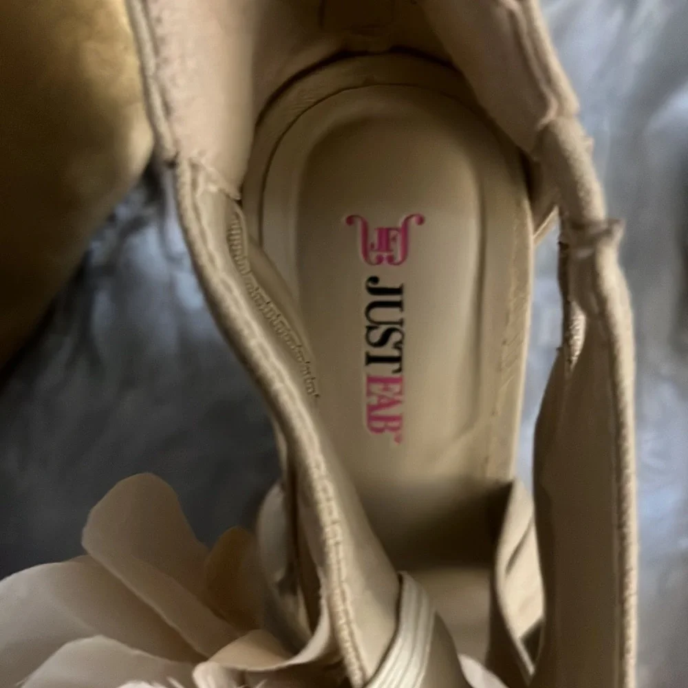 Floral Wedges - Picture 4 of 4